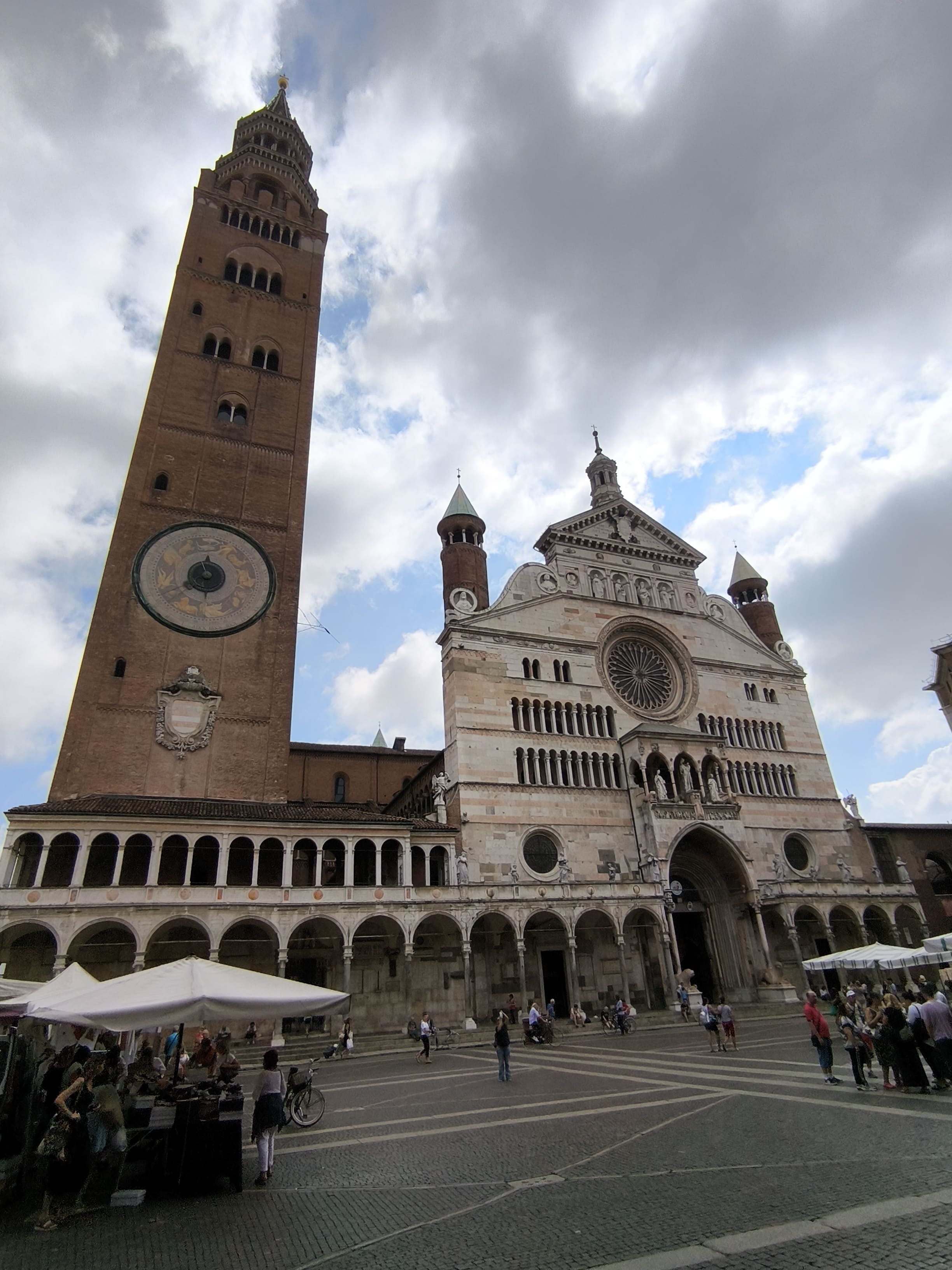 Una passeggiata per il centro di Cremona.